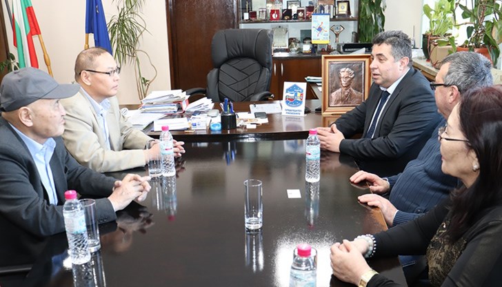 Производството на българско кисело мляко, зеленчуци, както и развитието на животновъдството и туризма ще бъдат приоритетни за двустранните отношения между Русе и Баянхонгор