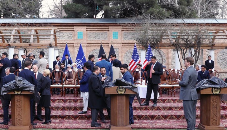 Според споразумението САЩ ще започнат незабавно изтеглянето на войските си от Афганистан