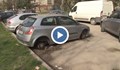 Кола осъмна без гуми на улица "Плиска"