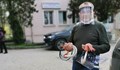 Русенският университет дари над 160 предпазни шлема на лекари, полицаи и администрация