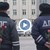 Руски полицаи раздаваха на жените рози, вместо глоби