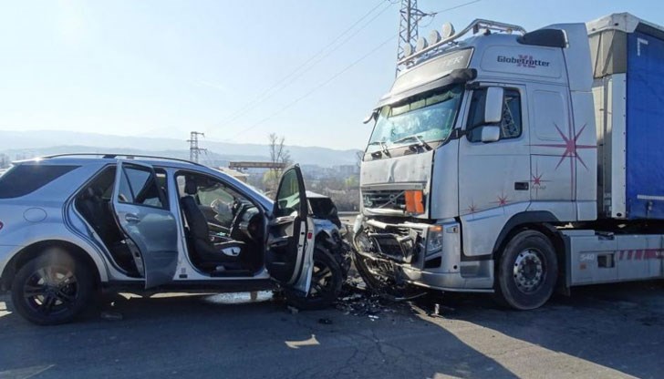 55-годишен мъж е в шок и с политравма