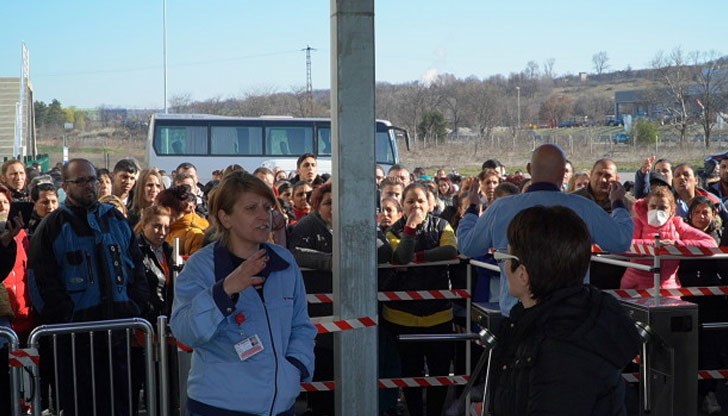 Все още не всички работници в предприятието имат маски