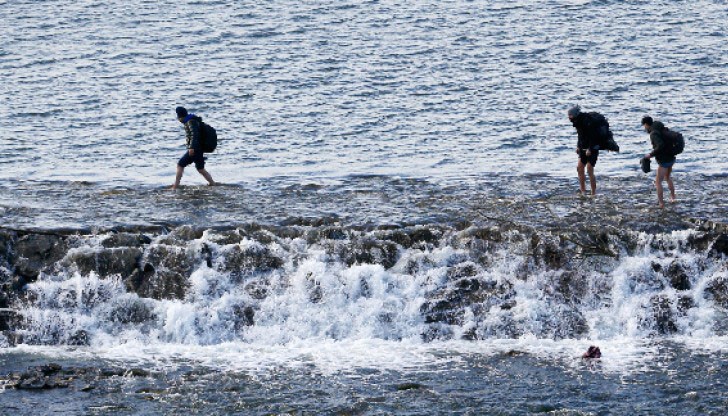 Трафикантите насочват мигрантите през река Марица Трафикантите насочват мигрантите през река Марица