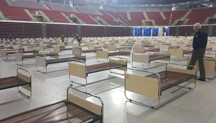 Ако тези допотопни русенски легла, наричани болнични, не бяха купени от Тодор Живков, както и всичко останало от демонстрацията на готовност, сега новоизлюпените политици окрадващи милиарди, щяха да показват таратанци Ако тези допотопни русенски легла, наричани болнични, не бяха купени от Тодор Живков, както и всичко останало от демонстрацията на готовност, сега новоизлюпените политици окрадващи милиарди, щяха да показват таратанци