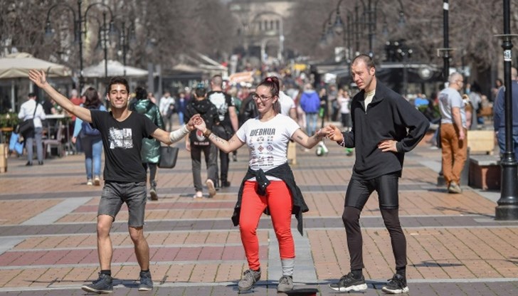Извънредно положение не означава, че животът спира. Животът не бива да спира