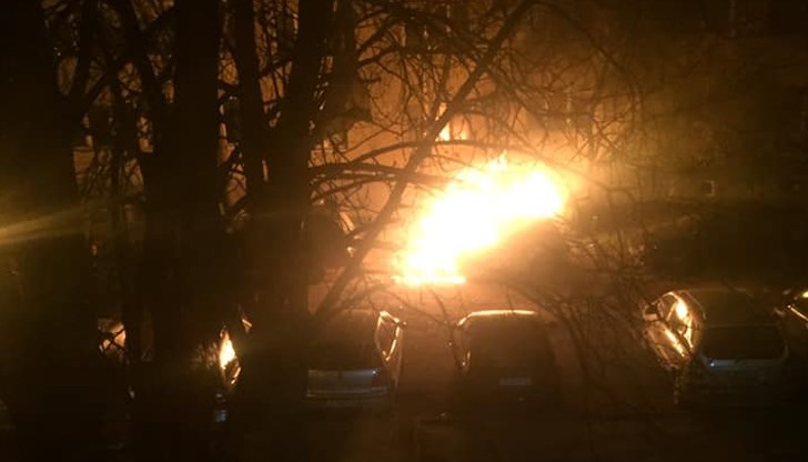 Инцидентът е станал тази нощ към 2:00 часа пред блок "Сирма войвода" Инцидентът е станал тази нощ към 2:00 часа пред блок "Сирма войвода"