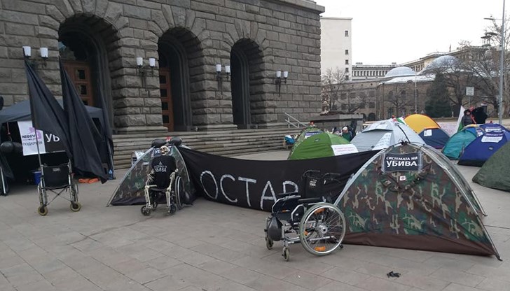 Назначението на Адриана Стоименова изостри още повече напрежението в палатковия лагер пред Министерския съвет