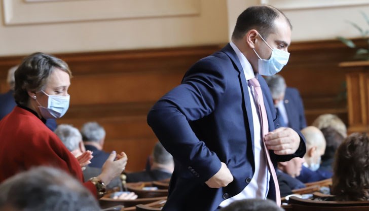 Депутатите ще обсъждат извънредните мерки само в комисия Депутатите ще обсъждат извънредните мерки само в комисия