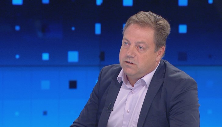 След след две седмици ще има 400 заразени у нас След след две седмици ще има 400 заразени у нас