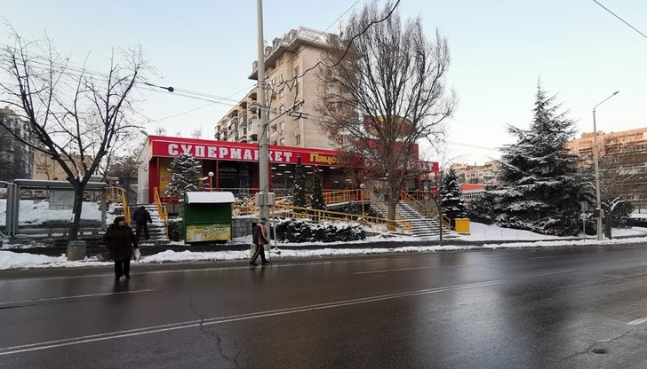 В Първо РУ разследват сигнал за извършена кражба от магазин в Русе В Първо РУ разследват сигнал за извършена кражба от магазин в Русе