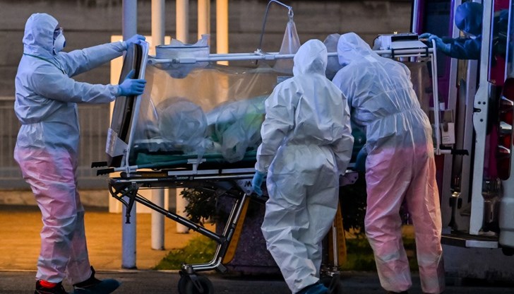 Италианската асоциация на лекарите заяви, че общо 51 лекари в Италия са починали досега поради пандемията на коронавирус
