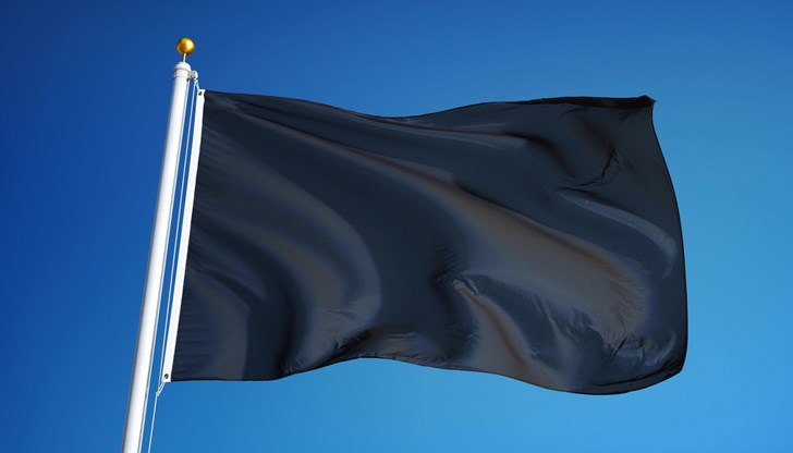 Черното се превръща в цвета на нацията