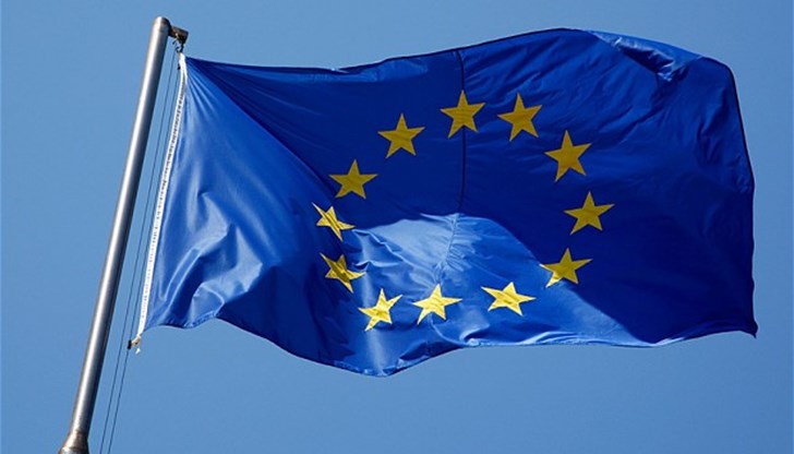 Решението за започване на преговори беше отлагано няколко пъти през последните години заради възражения в някои от държавите, като Франция и Нидерландия Решението за започване на преговори беше отлагано няколко пъти през последните години заради възражения в някои от държавите, като Франция и Нидерландия