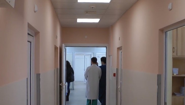 Болницата призовава лекари, специалисти по здравни грижи и санитари, които да се включат в борбата с COVID-19 Болницата призовава лекари, специалисти по здравни грижи и санитари, които да се включат в борбата с COVID-19