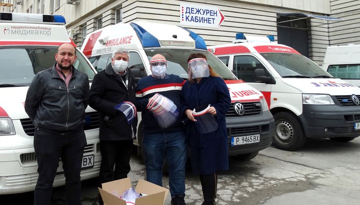 В русенската болница получиха предпазни шлемове, изработени в РУ