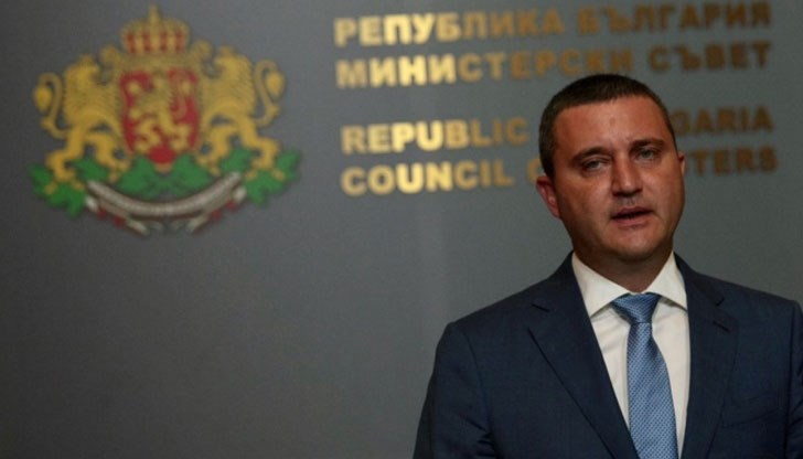 Най-негативният сценарий, който разглежда правителството е спад на икономиката с 3% и дефицит от 3,5 милиарда лева Най-негативният сценарий, който разглежда правителството е спад на икономиката с 3% и дефицит от 3,5 милиарда лева