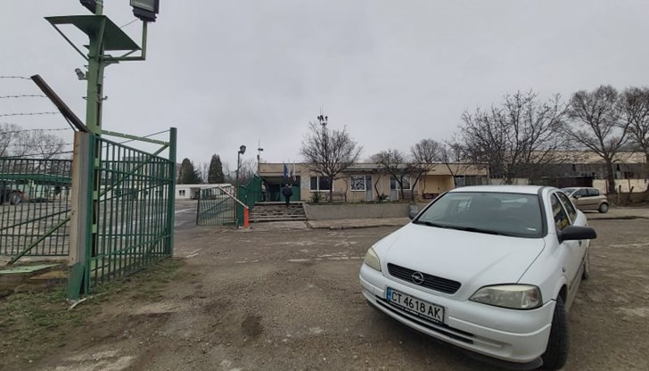 По първоначална информация има разрушения и ранени