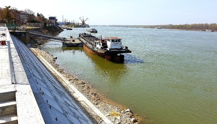 Гражданите вече на практика нямат пряк достъп до реката