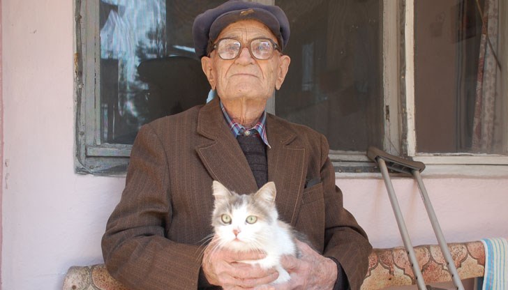 Дядо Неделчо си отиде от този свят само месец преди да навърши 108 години на 4 април