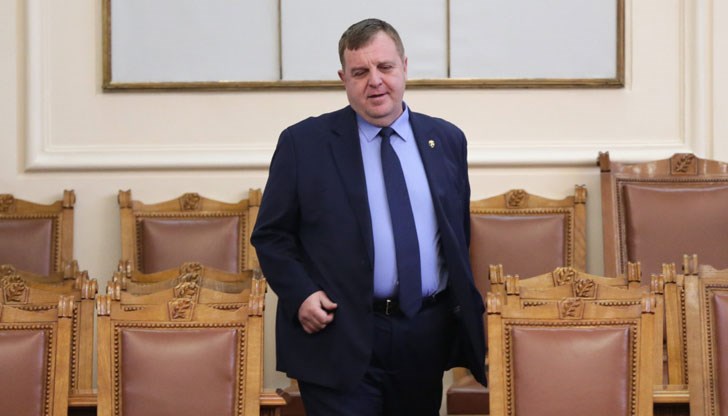 Да накарате някоя баба, излязла на къси прибежки да си купи хляб, да се прибере ли? Да нахлузите маска на някой, позволил си да излезе без такава? Да накарате някоя баба, излязла на къси прибежки да си купи хляб, да се прибере ли? Да нахлузите маска на някой, позволил си да излезе без такава?