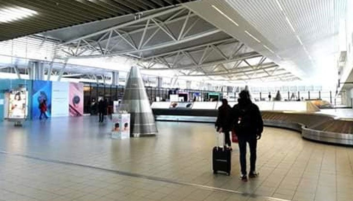 Абсолютно никакви мерките на летището, само брифинги и за какво ...