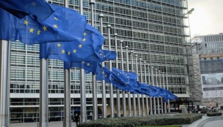 Много е вероятно растежът на еврозоната и Европейския съюз като цяло да бъде под нулата тази година и потенциално дори значително под нулат Много е вероятно растежът на еврозоната и Европейския съюз като цяло да бъде под нулата тази година и потенциално дори значително под нулат