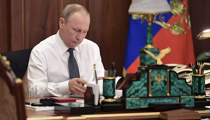 Тя му дава право на два допълнителни мандата Тя му дава право на два допълнителни мандата