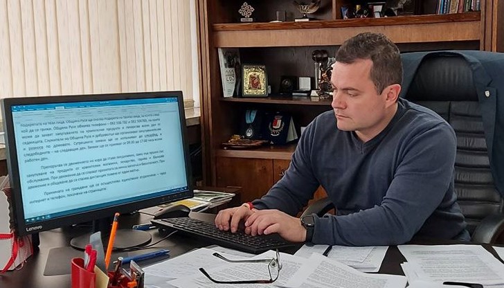 Обявиха нови рестриктивни мерки с цел да намалят максимално вероятността от разпространение на COVID-19 на територията на общината Обявиха нови рестриктивни мерки с цел да намалят максимално вероятността от разпространение на COVID-19 на територията на общината