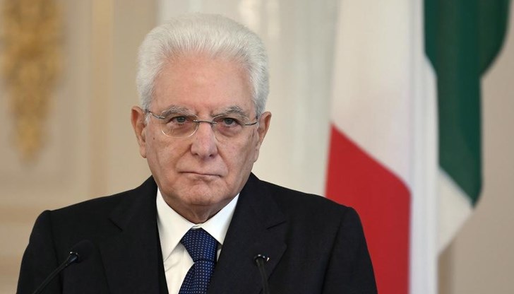 Надявам се всички наистина да разберат, преди да е станало прекалено късно, колко сериозна е заплаха, пред която е изправена Европа