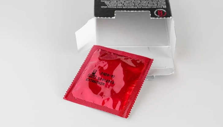 Това заяви в петък най-големият световен производител, след като наложената блокада заради коронавирус го принуди да спре производството Това заяви в петък най-големият световен производител, след като наложената блокада заради коронавирус го принуди да спре производството