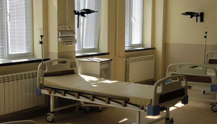 Жената е дала две отрицателни проби за коронавирус и в следващите 28 дни остава под домашна карантина Жената е дала две отрицателни проби за коронавирус и в следващите 28 дни остава под домашна карантина