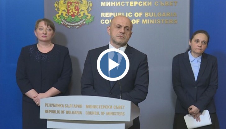 Исканията на протестиращите медицински сестри били политически