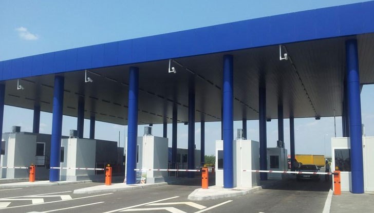 Те са конвоирани от ГКПП "Дунав мост 2" до вътрешността на страната