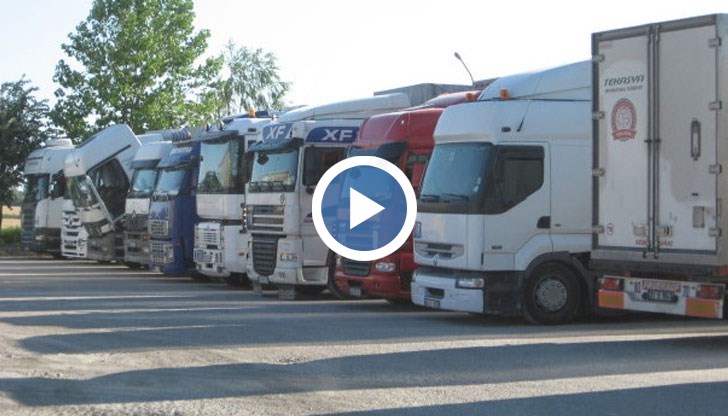 Мярката би скъсила с 1,5 км опашките от тирове