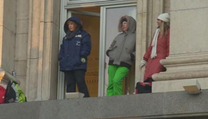 Луди сме ние малодушните глупаци Луди сме ние малодушните глупаци