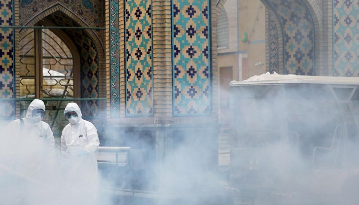 Броят на заразените в Иран нарасна с 1576 души и заболелите там са вече 5823