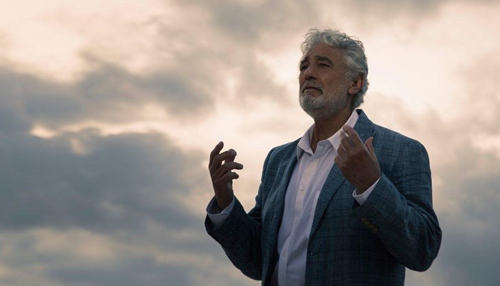 Чувствам се задължен да ви съобщя, че дадох положителен тест за COVID-19