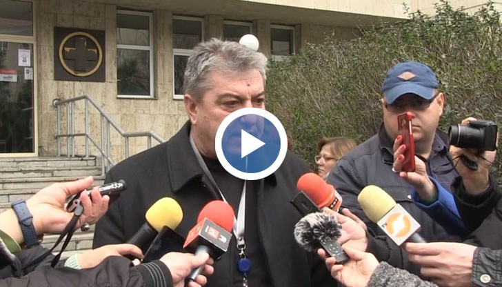 Четирима са пациентите, които са под карантина в отделението, макар да е доказано, че не са заразени с коронавирус