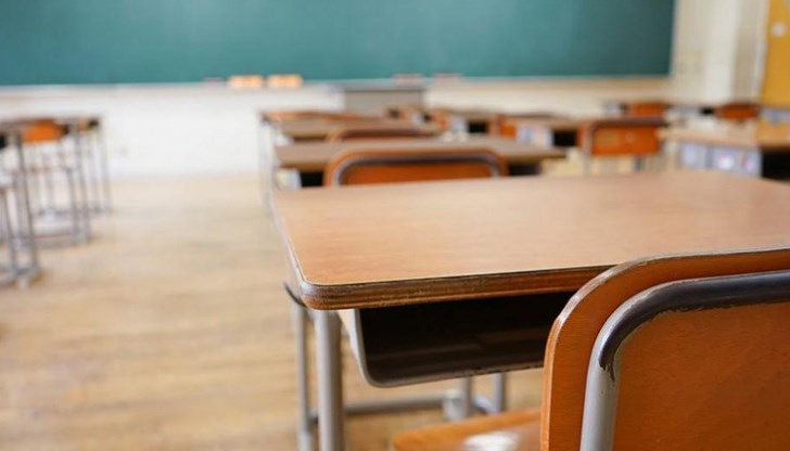 където няма грипна ваканция в момента, учениците са освободени да не присъстват в училище по преценка на родителите където няма грипна ваканция в момента, учениците са освободени да не присъстват в училище по преценка на родителите