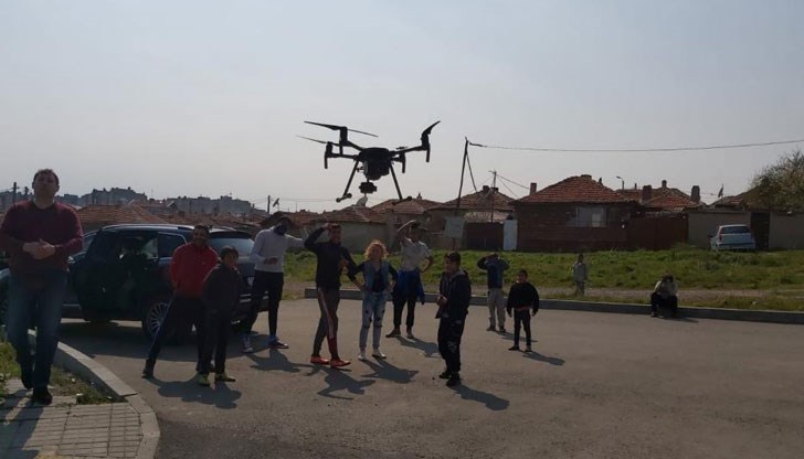 Устройството вече е изпробвано, а полицейското присъствие в тези квартали е засилено