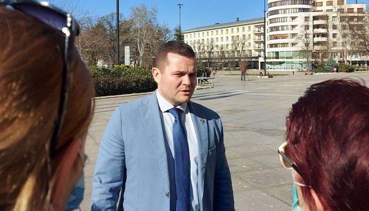 Целта на мерките за безопасност е не вирусът да ни контролира, а ние да контролираме него, заяви Пенчо Милков Целта на мерките за безопасност е не вирусът да ни контролира, а ние да контролираме него, заяви Пенчо Милков