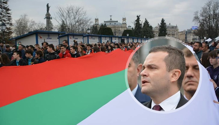 Поклон пред подвига на загиналите за свободата на Отечеството ни! Да живее България!