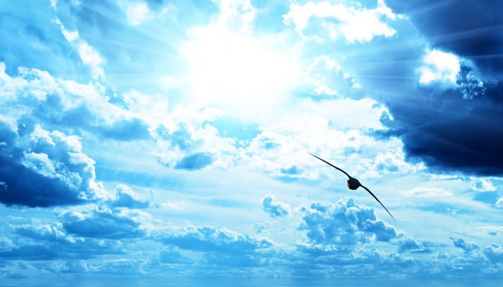 Облачността ще е разкъсана, над източната половина от страната значителна, но без съществени валежи Облачността ще е разкъсана, над източната половина от страната значителна, но без съществени валежи