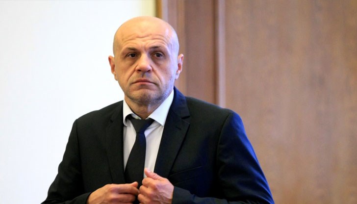 Ако се наложи, няма да се поколебаем да вземем още по-строги мерки, категоричен бе вицепремиерът Ако се наложи, няма да се поколебаем да вземем още по-строги мерки, категоричен бе вицепремиерът