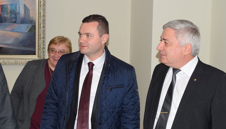 Да подпомагат с идеи развитието на града и да работят за него, допълни кметът на Русе