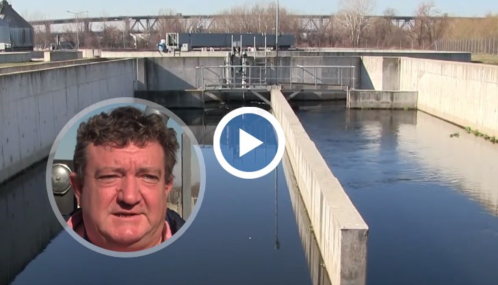 Попадали дори трупове на животни или части от тях