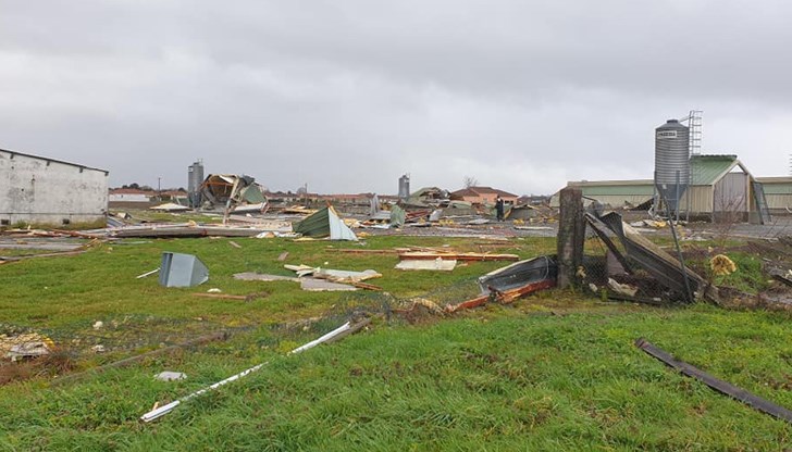 Ураганни ветрове духат в Южна Франция и Северна Испания