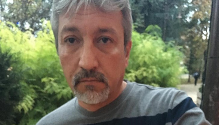 От МВР призовават гражданите, които разпознават мъжа от снимката, да позвънят на телефон 052/652158 или 0898728530 От МВР призовават гражданите, които разпознават мъжа от снимката, да позвънят на телефон 052/652158 или 0898728530