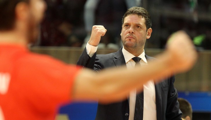 Българският волейболен треньор постигна забележителен успех, след като спечели титлата в едно от най-силните първенства в света – руското Българският волейболен треньор постигна забележителен успех, след като спечели титлата в едно от най-силните първенства в света – руското